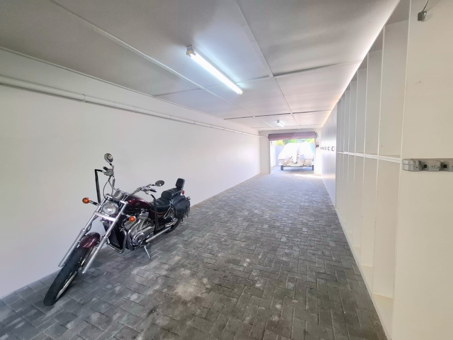 6 Bedroom Property for Sale in Dorchester Heights Eastern Cape